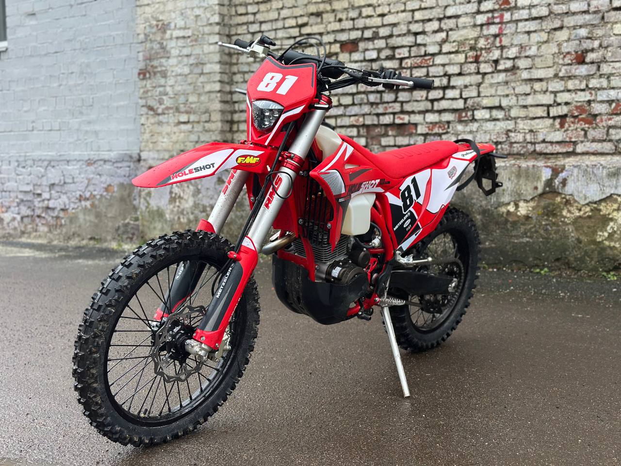 Мотоцикл Regulmoto Holeshot Red Edition — мощь и стиль